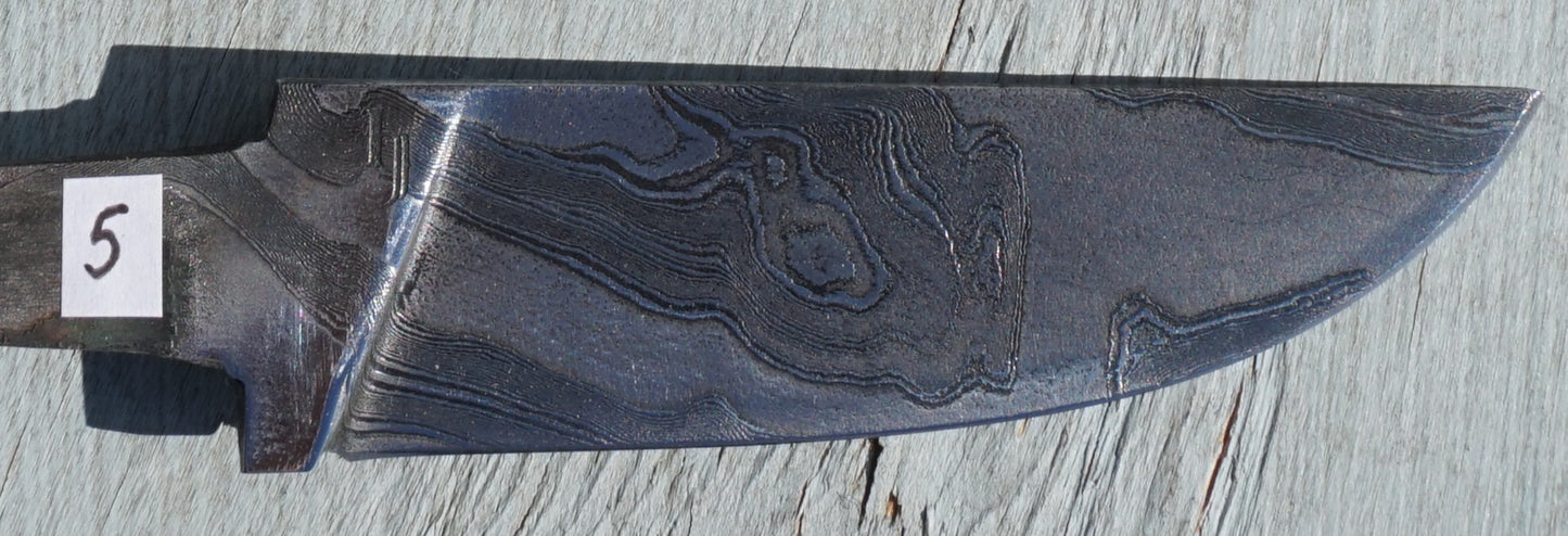 Håndsmidd damask knivblad - høy slip
