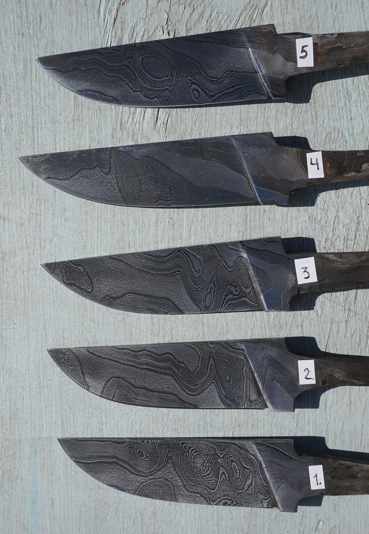 Håndsmidd damask knivblad - høy slip