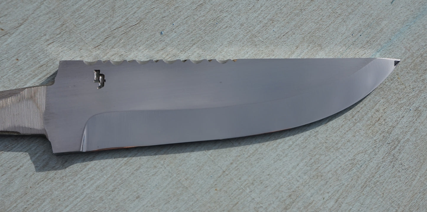 Håndsmidd helstål knivblad