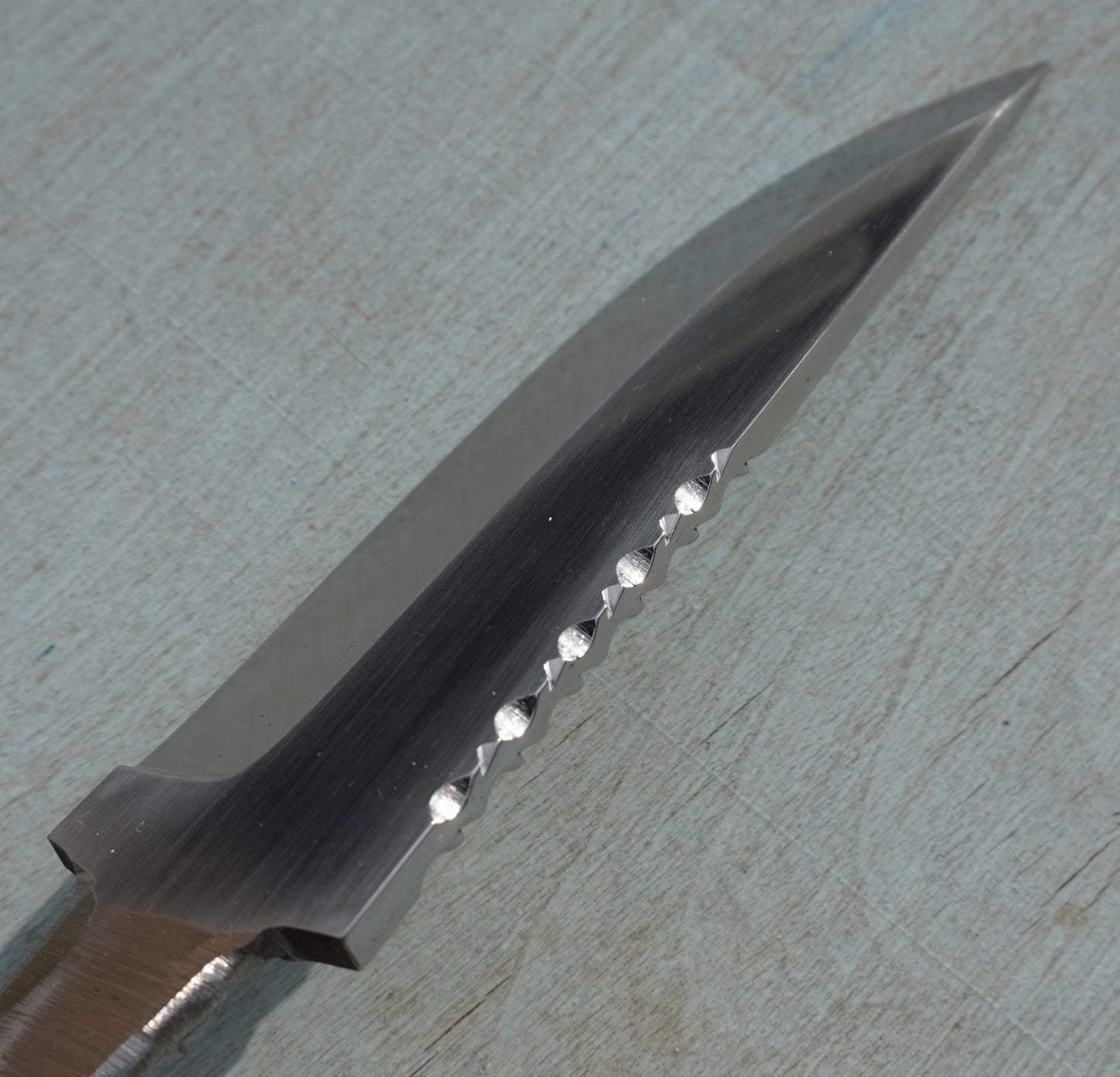 Håndsmidd helstål knivblad
